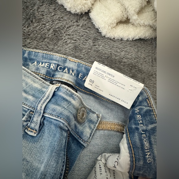 American Eagle Outfitters Light Blue Distressed Skinny Jeans - Picture 2 of 5